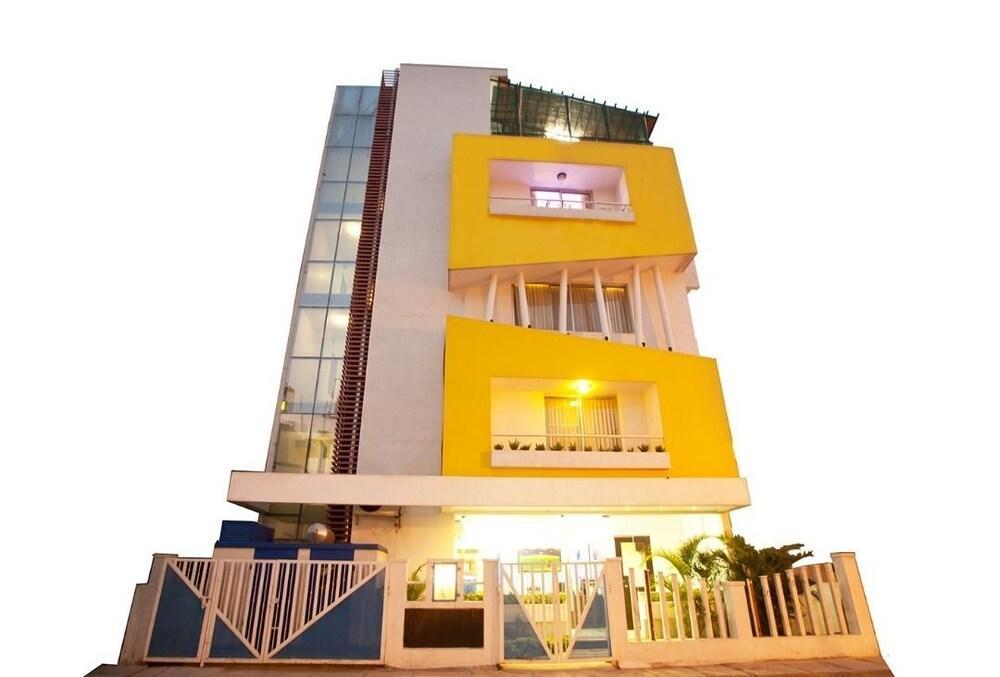 Capital O 16324 Niche Suites Bangalore Extérieur photo