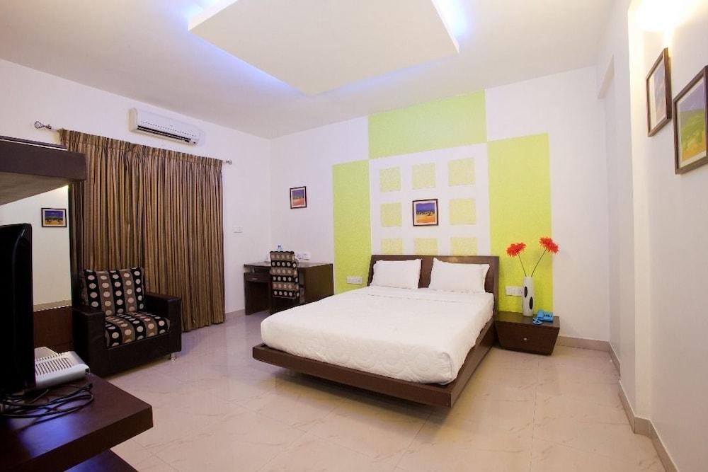 Capital O 16324 Niche Suites Bangalore Extérieur photo