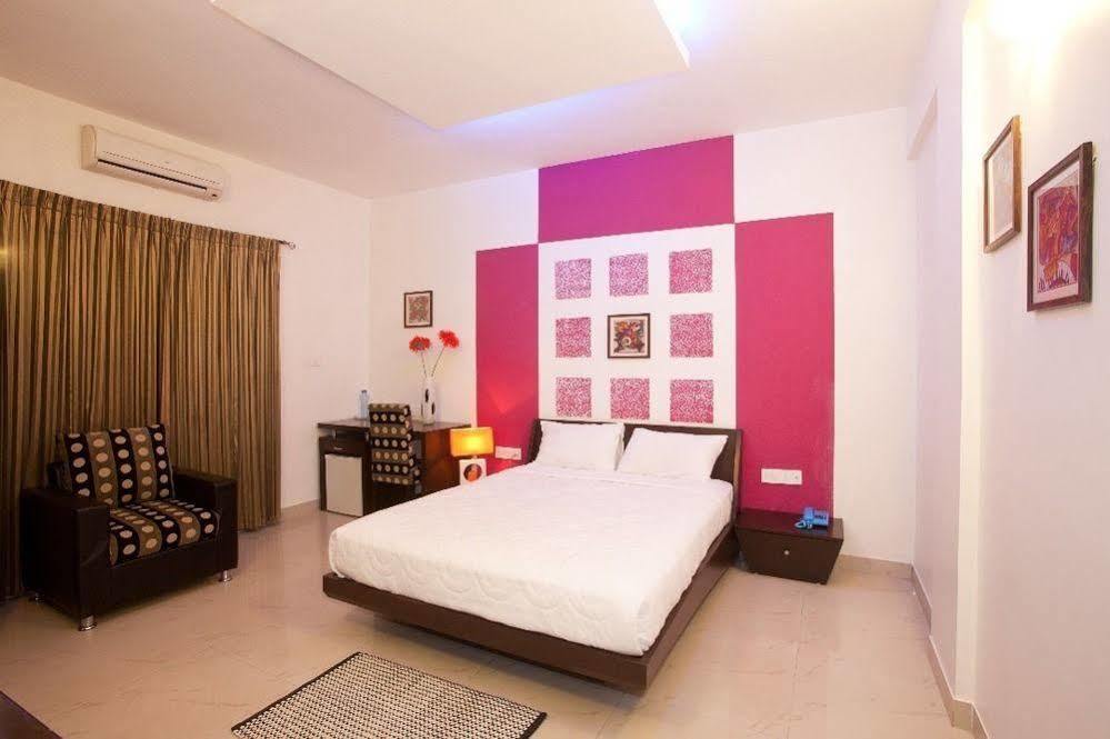 Capital O 16324 Niche Suites Bangalore Extérieur photo