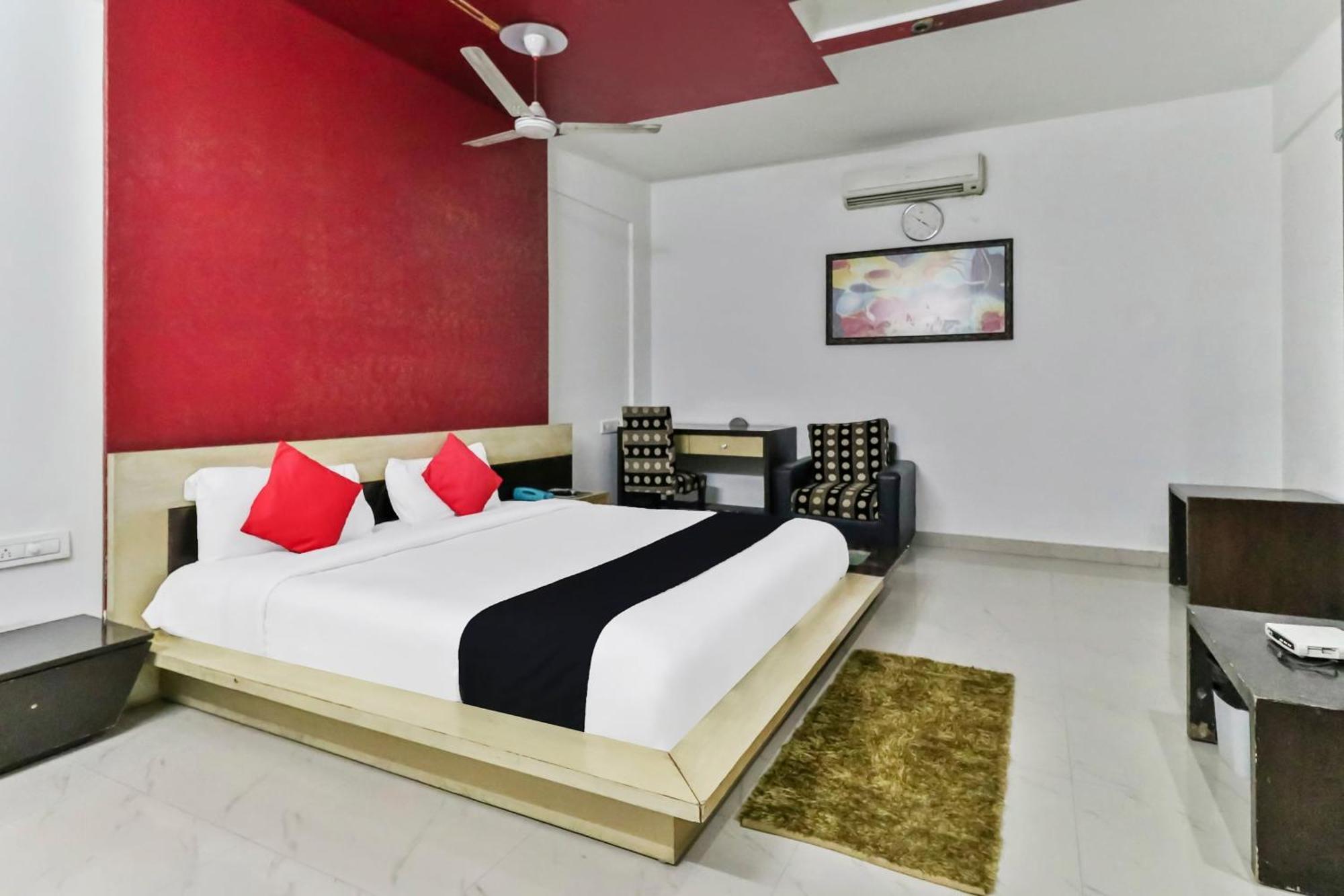 Capital O 16324 Niche Suites Bangalore Extérieur photo