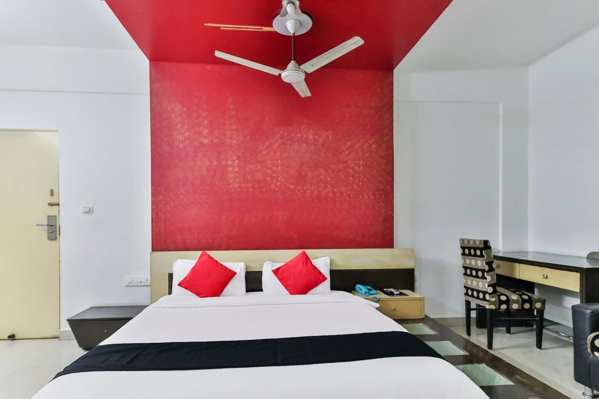 Capital O 16324 Niche Suites Bangalore Extérieur photo